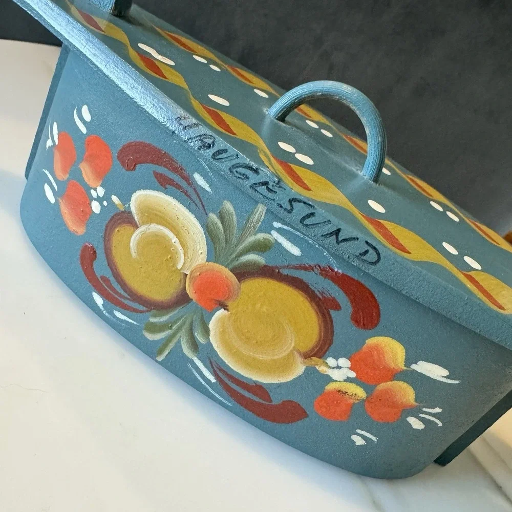 Norweigen Rosemaling Design Bent Wood Box Handpainted Blue Unique Norway 7.25